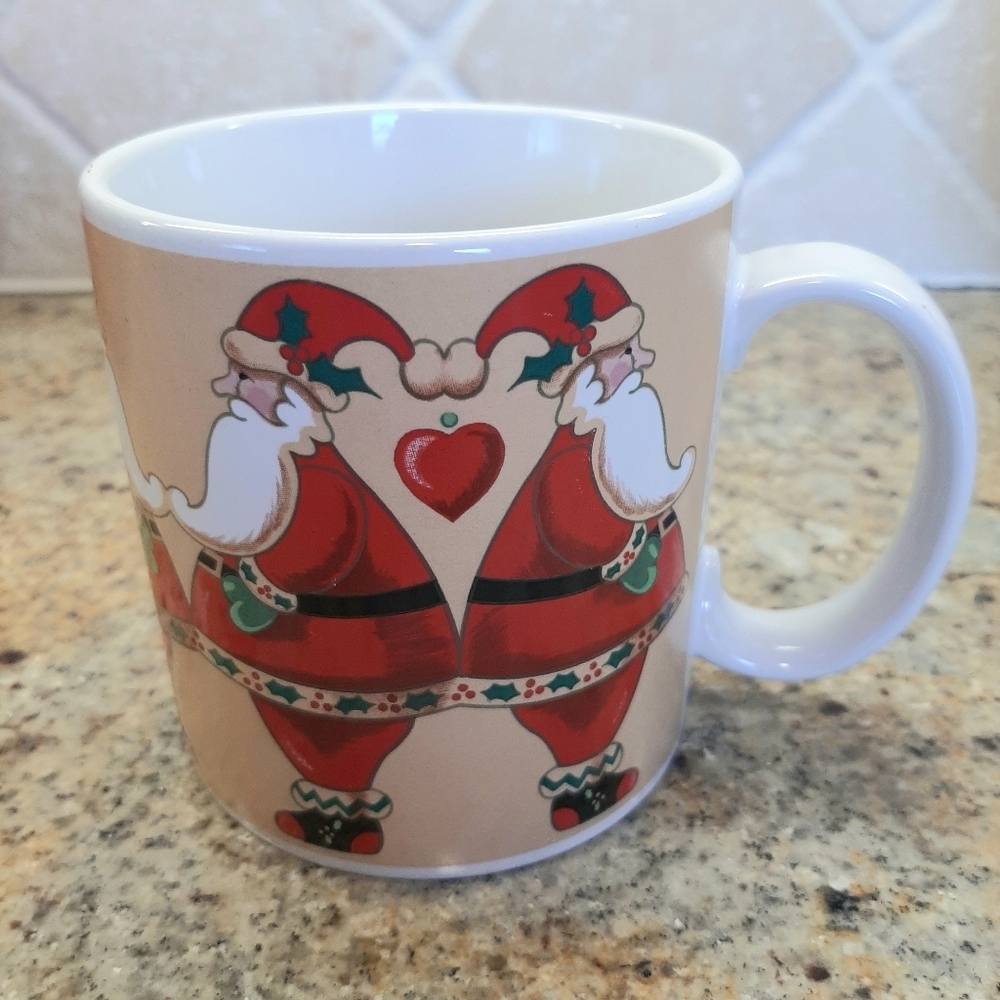 RUSS BERRIE & SONS SANTA MUG